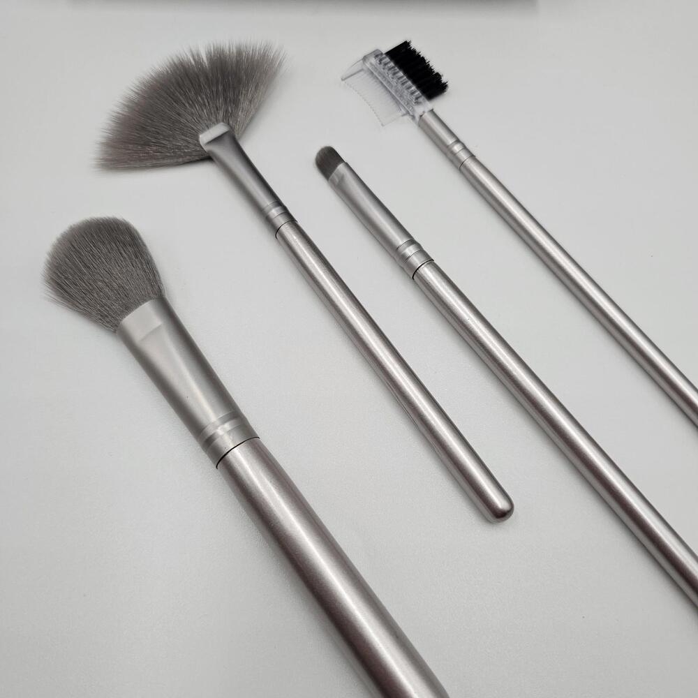 Pivotal Mackup Brushes Set Of‎ 4 New In Box